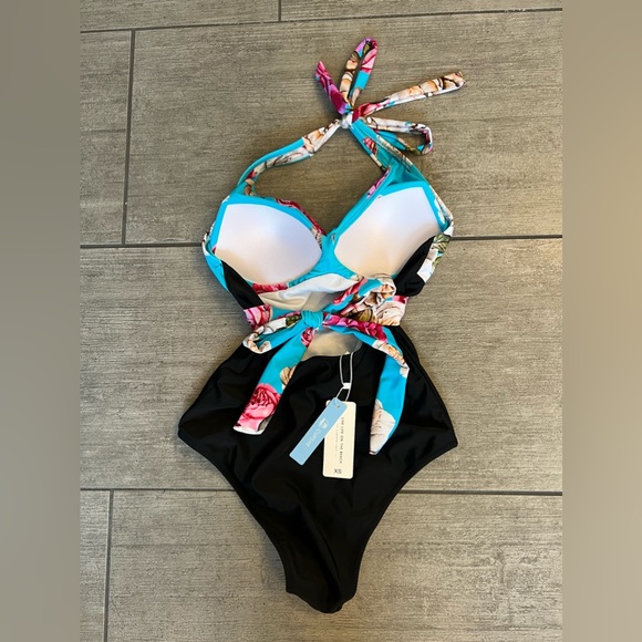 BNWT Cupshe One Piece Swimsuit - Picture 7 of 10